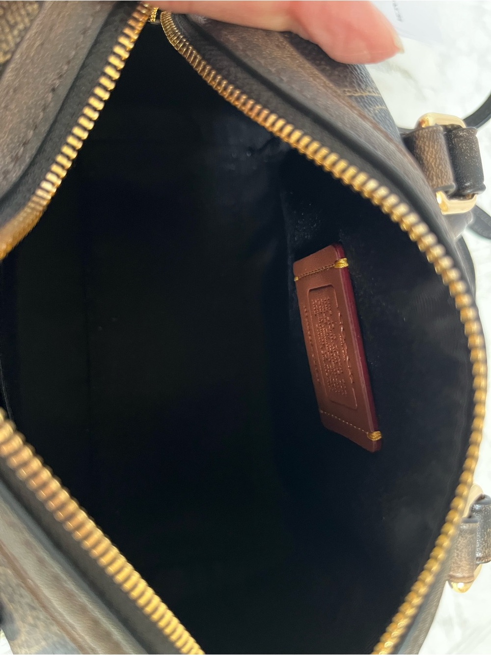 ✨ NWT Coach Mini Rowan Crossbody Bag – Loved Signature Canvas ✨ - Picture 6 of 8
